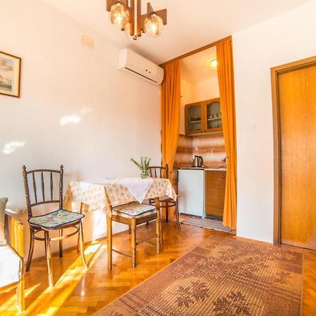 Apartments Antic 4255 Selce Exterior photo